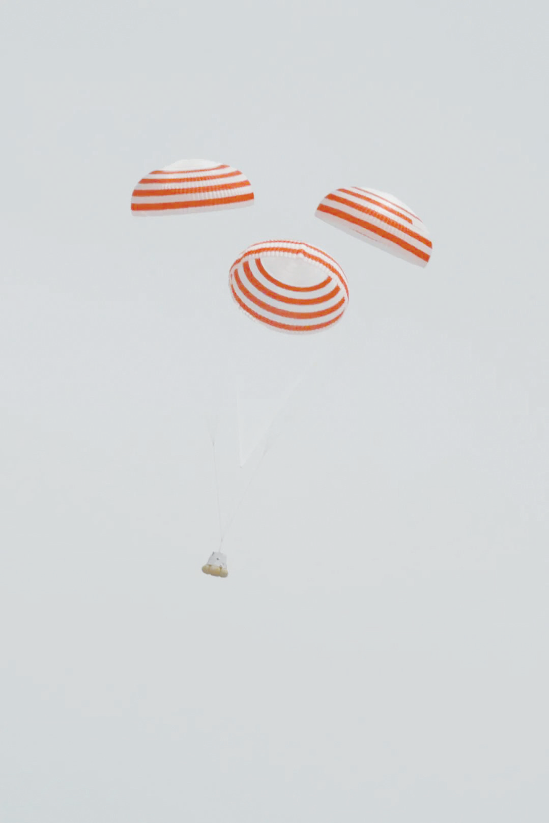 梦舟飞船零高度逃逸试验成功！中国载人登月迈出关键一步