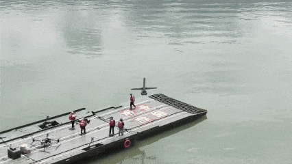 01402713ed91453e07ccff546f46af3eef.gif