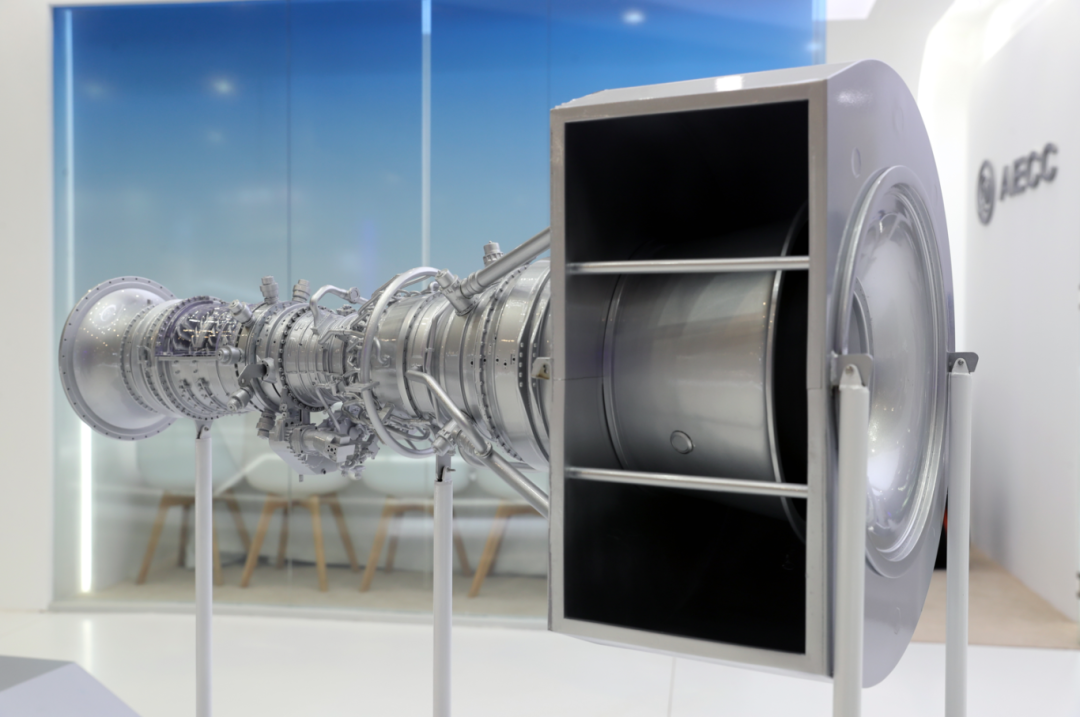 中国航发首次亮相迪拜国际航空展 中国航发首次亮相迪拜国际航空展