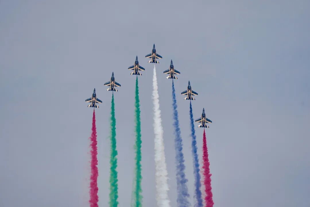 中国航空工业集团高端航空装备亮相2025迪拜航展