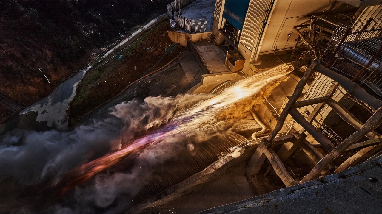 国内最大针栓式液氧煤油发动机力擎二号110吨长程试车取得圆满成功