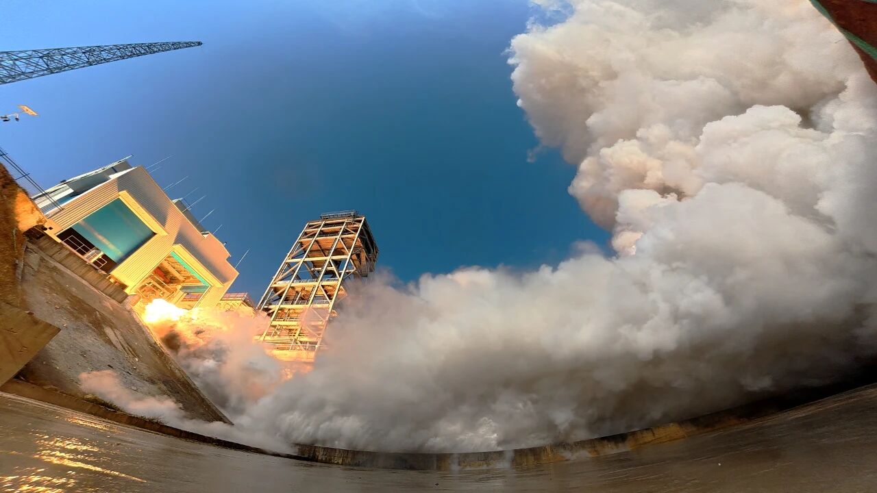 国内最大针栓式液氧煤油发动机力擎二号110吨长程试车取得圆满成功