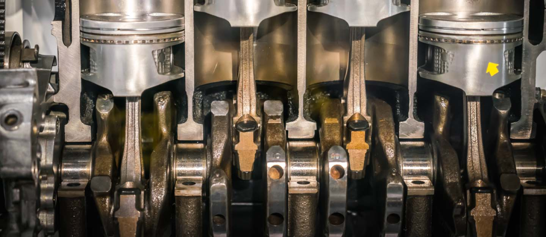 我国吨级无人机实现电磁弹射起飞，重油航空发动机优势在哪里？