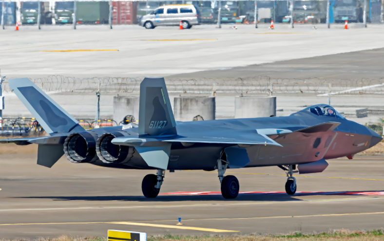 【航化说】别只看颜值!飞机涂装不是“刷油漆”那么简单 【航化说】别只看颜值!飞机涂装不是“刷油漆”那么简单