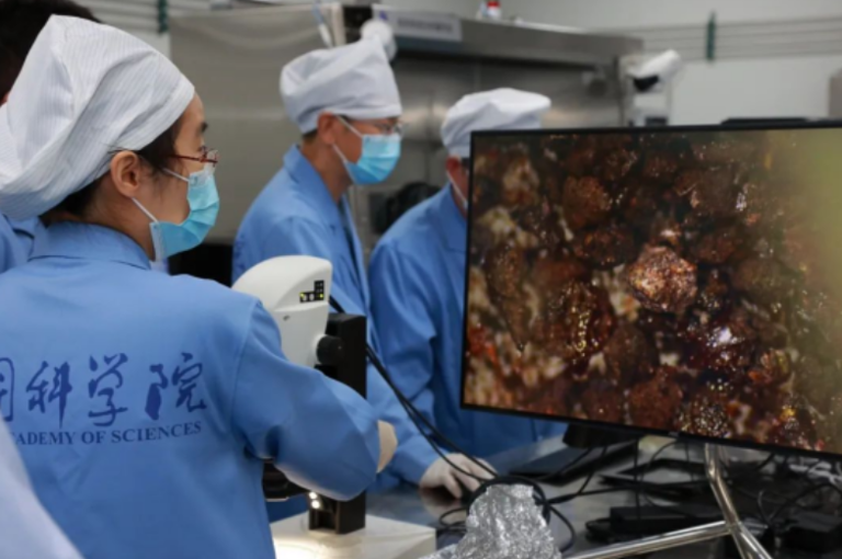 【航化说】嫦娥六号重大突破！月球藏着两种“碳宝藏”，采矿时代来了