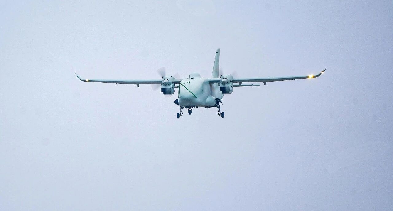 全球首款混合动力无人运输机彩虹YH-1000S首飞成功 全球首款混合动力无人运输机彩虹YH-1000S首飞成功