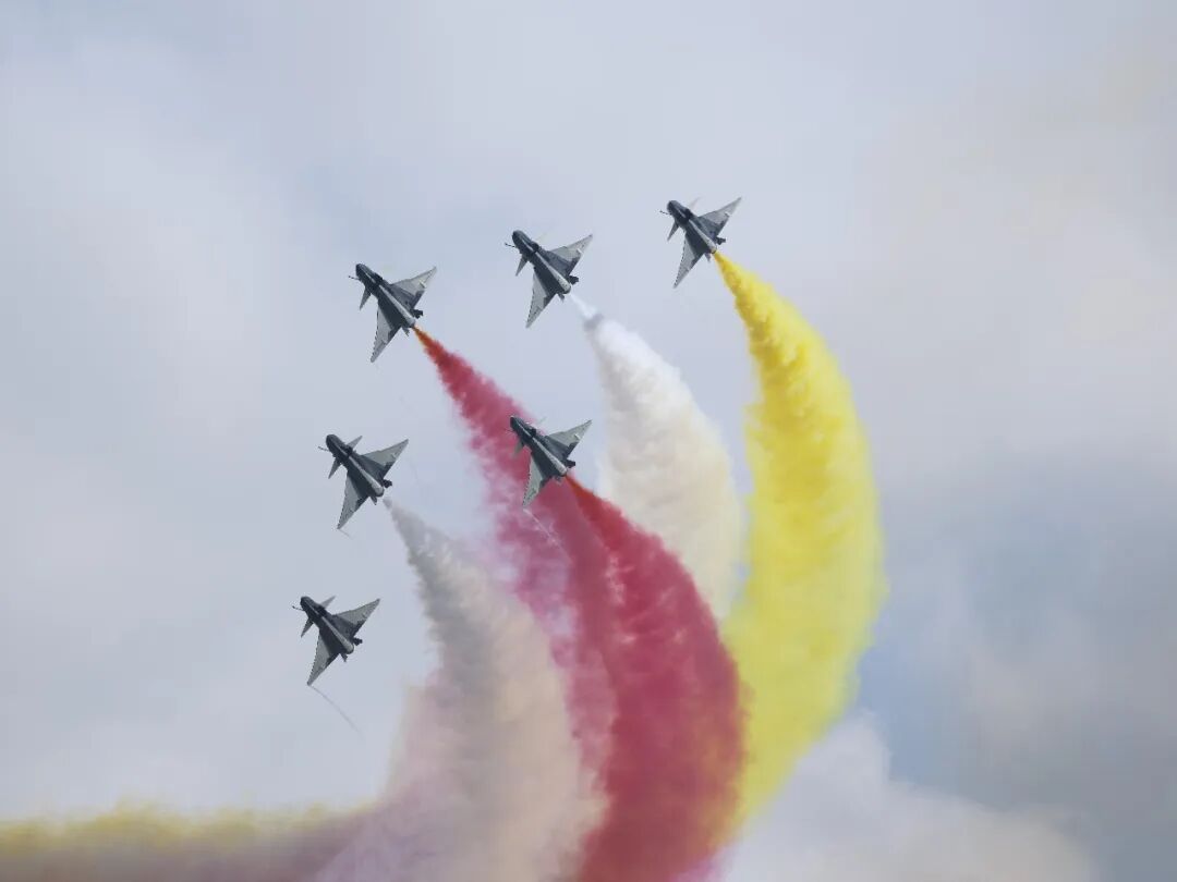 中国航空工业集团高端航空装备亮相第十届新加坡航展