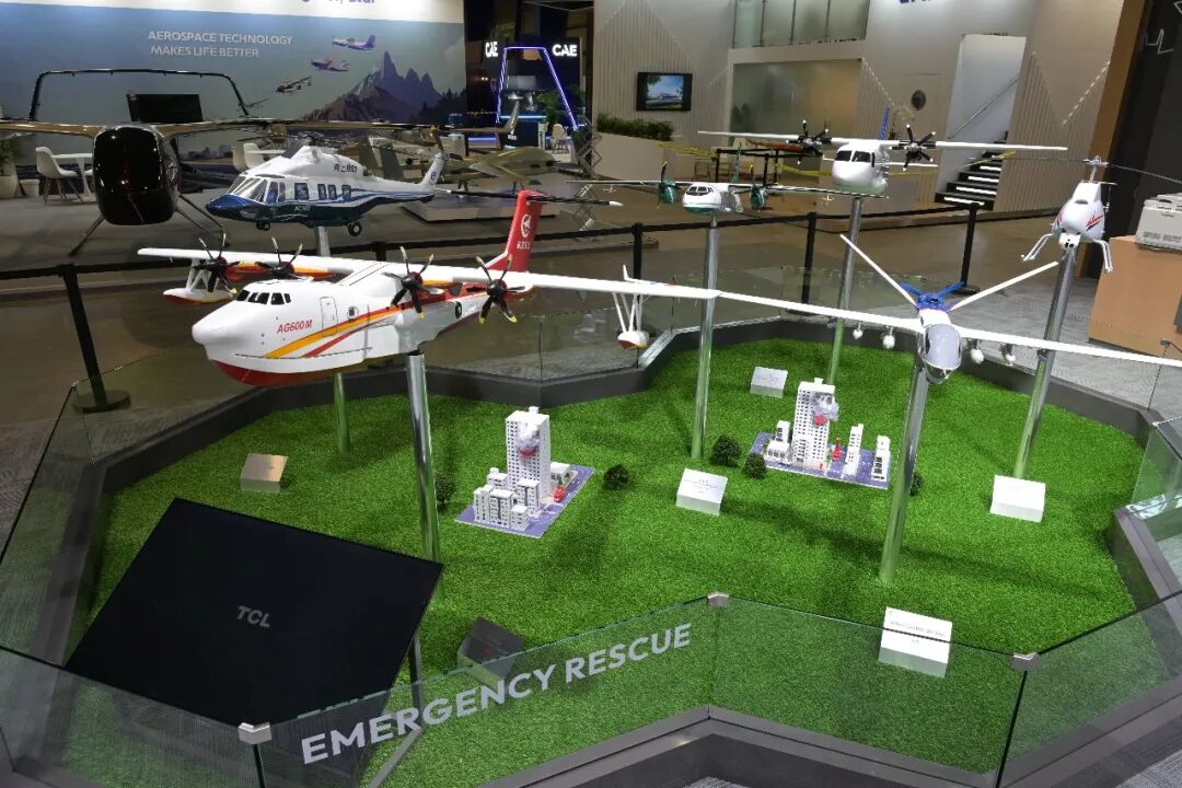 中国航空工业集团高端航空装备亮相第十届新加坡航展