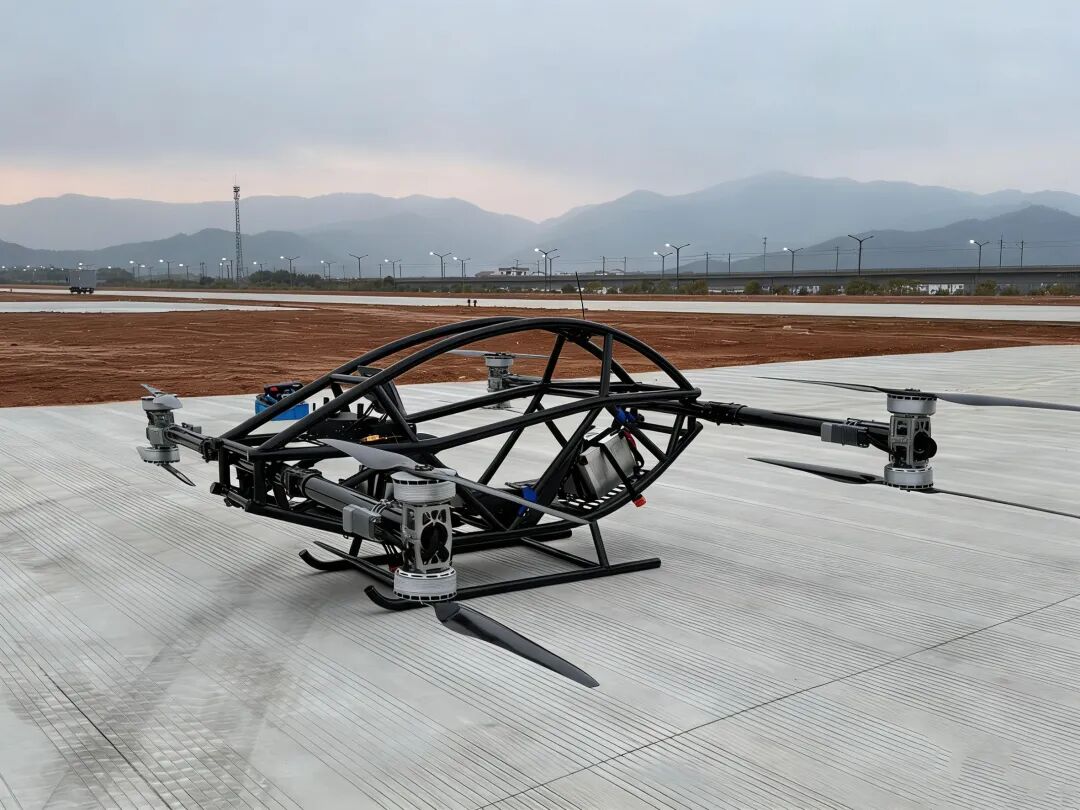 江西首架超轻型eVTOL在南昌理工学院成功研发