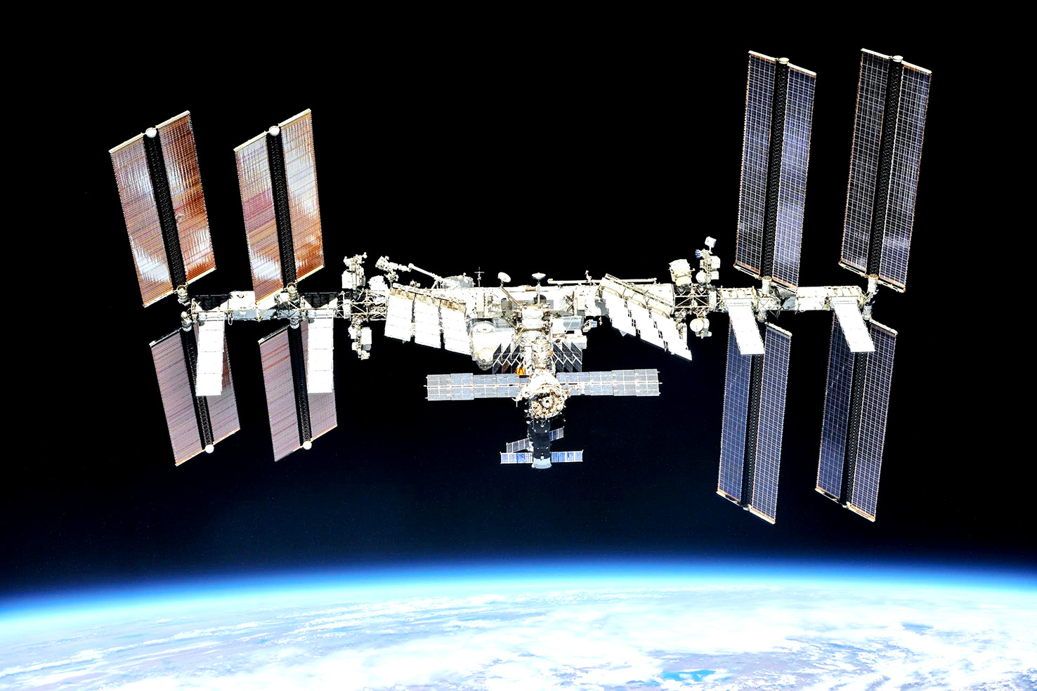 【航化说】为什么要把工厂搬到太空？