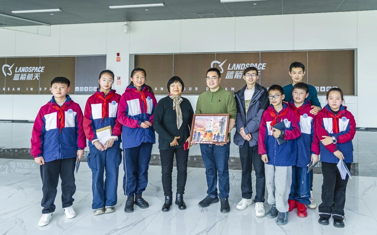 朱雀二号改进型遥五运载火箭发射成功